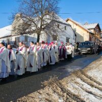 11. VELHARTICE: Pohřeb otce Jana Janouška