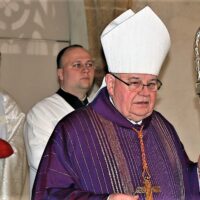 9. Č. BUDĚJOVICE: Slavnostní uložení ostatků bl. Jindřicha Libraria