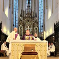 17. Č. BUDĚJOVICE: Slavnostní uložení ostatků bl. Jindřicha Libraria