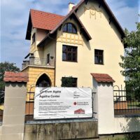 2. DOBRÁ VODA u ČB: Otec biskup požehnal Centrum Agáta