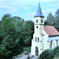 1. CHROBOLY: 120 let od vysvěcení kaple Panny Marie Lurdské