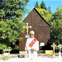 Jubilejní slavnost u kaple Svatého Kříže v Hůrce u Železné Rudy