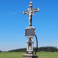 KESTŘANY: Slavnostní žehnání obnoveného kříže