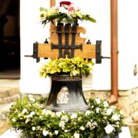 2. HODKOV: Poutní bohoslužba se svěcením zvonu