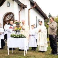 10. HODKOV: Poutní bohoslužba se svěcením zvonu