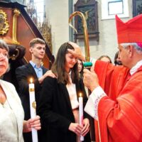 16. Biřmování v Prachaticích