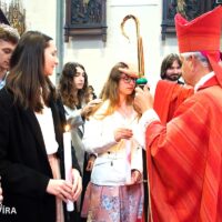 17. Biřmování v Prachaticích