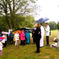 4. ROJICE U RADOMYŠLE: Žehnání obnoveného kříže