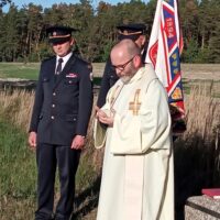 16. ZÁBOŘÍ: žehnání obnoveného kříže