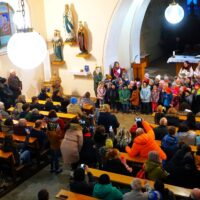 11. ŠEVĚTÍN: Koledování dětí u jesliček