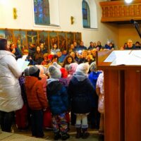 15. ŠEVĚTÍN: Koledování dětí u jesliček