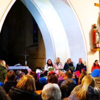 16. ŠEVĚTÍN: Koledování dětí u jesliček