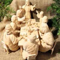 9. BECHYNĚ: Otec biskup Pavel požehnal unikátní pašijový betlém