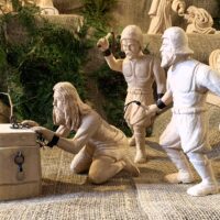 13. BECHYNĚ: Otec biskup Pavel požehnal unikátní pašijový betlém