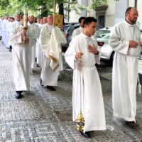 1. Předání pověření absolventům „Kurzu pro služebníky Eucharistie“