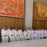 15. Předání pověření absolventům „Kurzu pro služebníky Eucharistie“