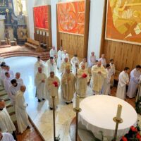 21. Předání pověření absolventům „Kurzu pro služebníky Eucharistie“