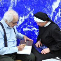 2. Gratulanti na oslavě 90. narozenin prof. K. Skalického