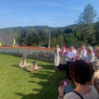 1. Do kostela v Zátoni se po 81 letech vrátily zvony