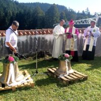 7. Do kostela v Zátoni se po 81 letech vrátily zvony