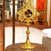 1. Nuncius Okolo oslavil v katedrále svátek sv. Mikuláše