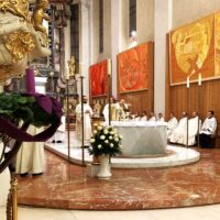 9. Nuncius Okolo oslavil v katedrále svátek sv. Mikuláše