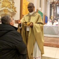 15. Nuncius Okolo oslavil v katedrále svátek sv. Mikuláše