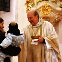 8. Mše svatá v katedrále s Mons. Pavlem Posádem