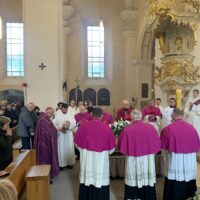 32. Poslední rozloučení s Mons. Václavem Habartem