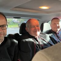 3. Čeští a moravští biskupové na pohřbu papeže Františka