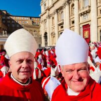 5. Čeští a moravští biskupové na pohřbu papeže Františka