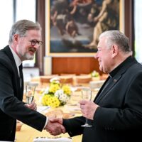 8. Čeští a moravští biskupové na pohřbu papeže Františka