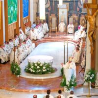 8. Mše svatá – poděkování Bohu za 10 let biskupské služby Mons. Vlastimila Kročila