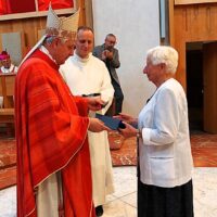 17. Předání medailí sv. Auraciána – foto Jozefa Šustera