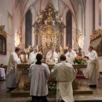 7. Kájovská pouť 2025 – večerní mše svatá v sobotu a světelný průvod