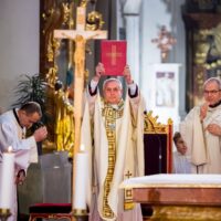 2. Biskup Vlastimil Kročil sloužil děkovnou mši svatou za svobodu