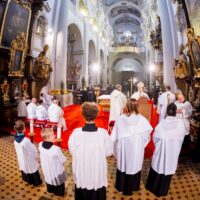 19. Biskup Vlastimil Kročil sloužil děkovnou mši svatou za svobodu