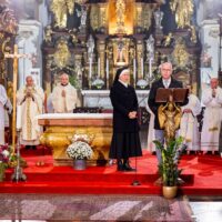 8. Biskup Vlastimil Kročil sloužil děkovnou mši svatou za svobodu