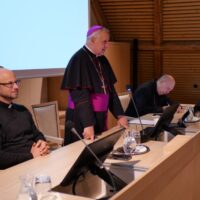 1. Setkání Charit českobudějovické diecéze s diecézním biskupem Mons. Vlastimilem Kročilem