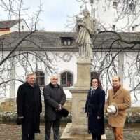 11. Požehnání zrestaurované sochy sv. Jana Nepomuckého v ČB