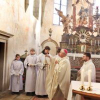 7. Požehnání obnovených fresek v Bubovicích