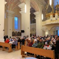 14. Českobudějovický biskup požehnal koledníkům Tříkrálové sbírky