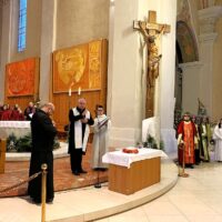 15. Českobudějovický biskup požehnal koledníkům Tříkrálové sbírky