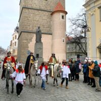 19. Českobudějovický biskup požehnal koledníkům Tříkrálové sbírky