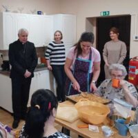 Biskup Vlastimil navštívil Charitu Prachatice-Vimperk