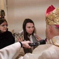 14. Velikonoční vigilie se křty v českobudějovické katedrále