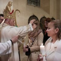 18. Velikonoční vigilie se křty v českobudějovické katedrále