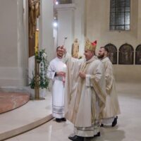 21. Velikonoční vigilie se křty v českobudějovické katedrále